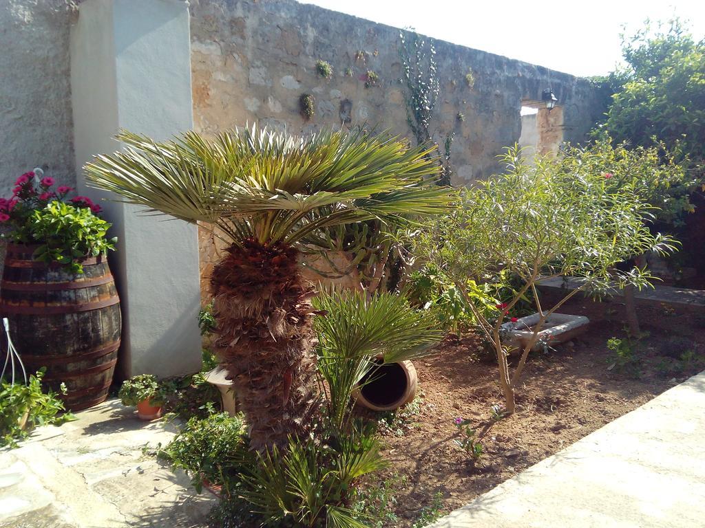 Bed and Breakfast Baglio Bellavista Torre Nubia Екстер'єр фото