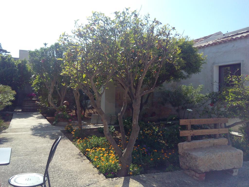 Bed and Breakfast Baglio Bellavista Torre Nubia Екстер'єр фото